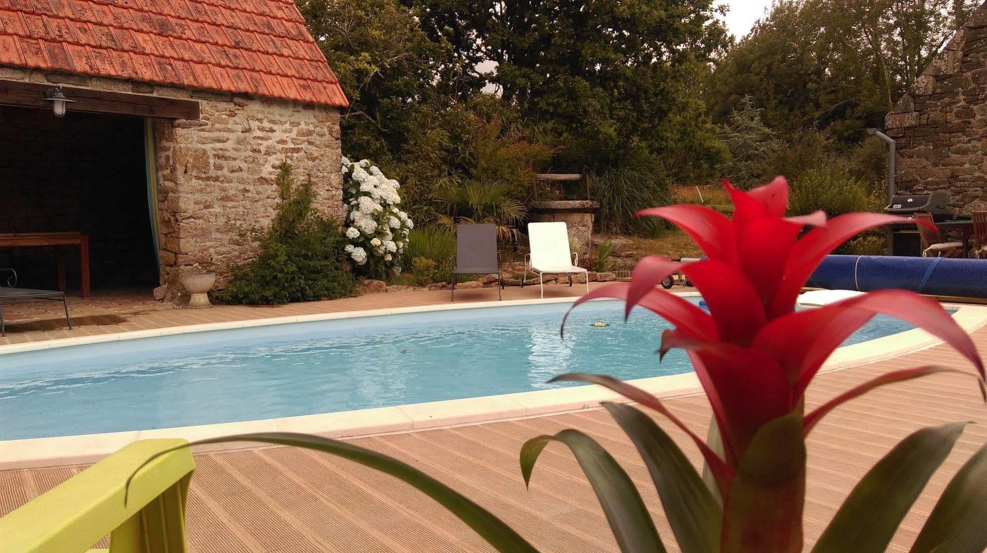 La Ferme De Kerraoul Bed & Breakfast Combrit Eksteriør bilde